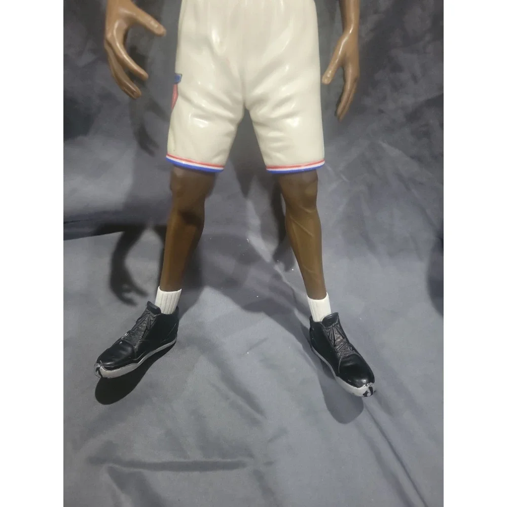 1996 Warner Bros. (WB) Space Jam - Talking Michael Jordan Basketball Figure Doll